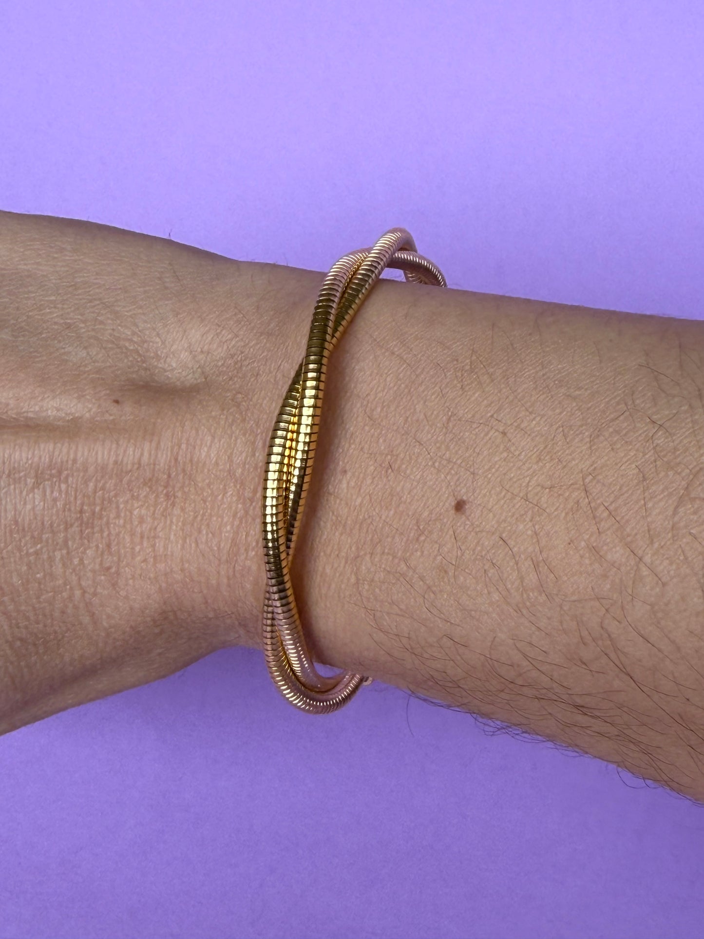 Bracciale Twist Elegante in Acciaio Inossidabile – Design Moderno e Raffinato