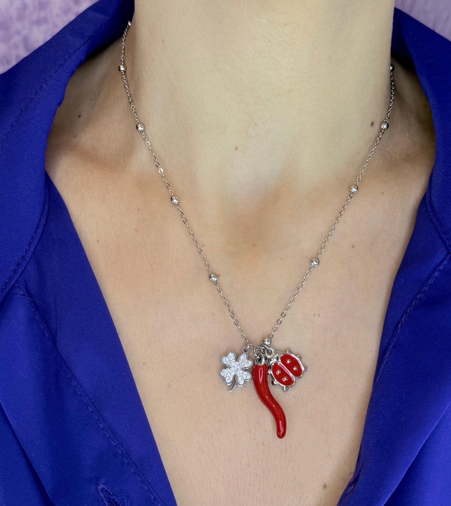 Collana Vega
